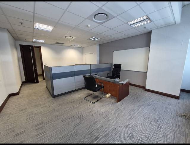 45M² OFFICE TO LET IN SANDTON CENTRAL